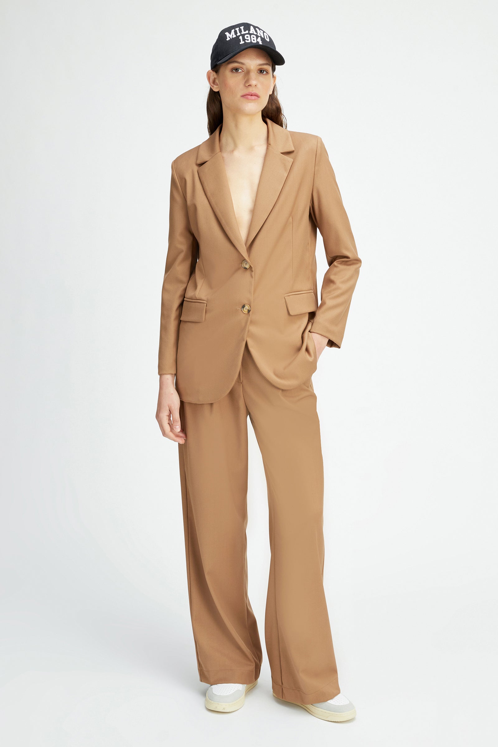 Jacket, Skirt or Trouser Suits for Women | PullBear