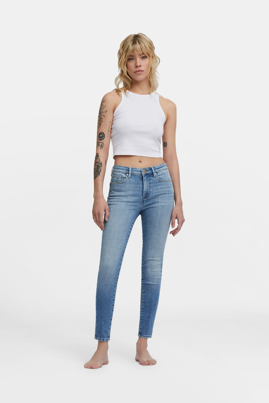 GAS Jeans - Feminine attitude to shine like a star. The 365 MOTION